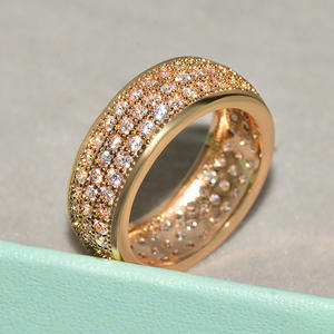 Anelli Eternity F1689 in Oro Massiccio 18K con Diamanti Taglio Brillante Rotondo e Incastonatura a Pavé, Anelli Unisex per Matrimonio - Product Image 5