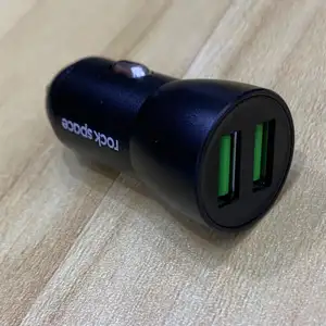 Small 2.4A 12W All Metal USB Port Fast Car Charger Adapter