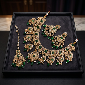 Parure de bijoux plaquée or en alliage, collection fantaisie, géométrique, zircon, perle, Kundan, certifiée haute qualité, dernier design - Product Image 2