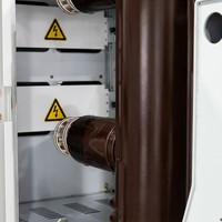 Panneau haute tension intérieur KYN28 homologué CE, entièrement étanche, en acier galvanisé pour la distribution d'énergie photovoltaïque nouvelle génération