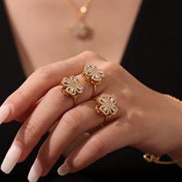 Lots de Bijoux Fantaisie Inoxydables en Acier Inoxydable Plaqué Or 18K avec Zircon 5A, Parures Rotatives Fleur Collier Bague Boucles d'Oreilles pour Femme