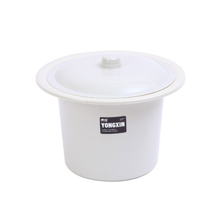 Urinario Redondo de Plástico Yongxin de 3L para Uso Doméstico y Hospitalario con Tapa - Product Image 5