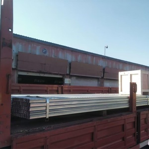 Tôles galvanisées Q235 A36, bandes d'acier galvanisées, profilés en C, profilés en Z, poutres <span class=keywords><strong>de</strong></span> charpente en acier pour toitures - Product Image 6