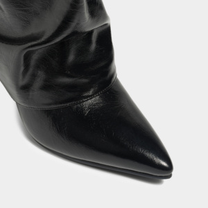 بوت شتوي طويل حتى الركبة على الطراز الغربي، بتصميم عصري مكشكش من الجلد اللامع بكعب عالٍ رفيع ومقدمة مدببة، مع سحاب للإغلاق ويزيد من الطول - Product Image 4