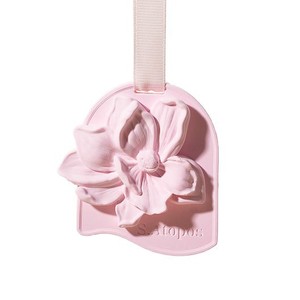 Tablette parfumée pour voiture Fleur d'Haitang, parfum longue durée, pendentif de voiture personnalisé au design raffiné, tablette de parfum pour voiture - Product Image 1