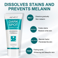 Crème éclaircissante anti-taches ALIVER Private Label, efficace pour éliminer les taches de rousseur, le mélasma, les taches brunes et la mélanine, pour un teint éclatant.