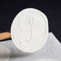 Autocollant de logo de marque adhésif personnalisé Logo en relief Impression UV Surface d'étanchéité mate Étiquettes d'emballage de forme taille personnalisée