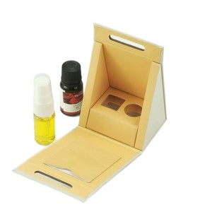 Caja de Regalo Triangular Personalizada de 3 Capas para Difusor de Perfume, 12x7.5x6cm, con Asa y Opción de Logotipo Personalizado para Empaque de Productos de Cuidado de la Piel - Product Image 4