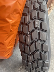 ยางรถบรรทุกขนาดเล็ก 7.50R16 700R16 CB999 สำหรับตลาดแอฟริกา ประสิทธิภาพสูง ลายดอกยางแบบบล็อก รัศมีร่องลึก - Product Image 2