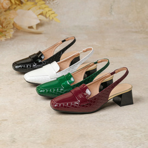 Elegantes Zapatos de Tacón Cuadrado para Mujer, Diseño Retro con Tira Trasera, Parte Superior Brillante con Relieve, Tacón Grueso, Sandalias de Vestir a la Moda - Product Image 6