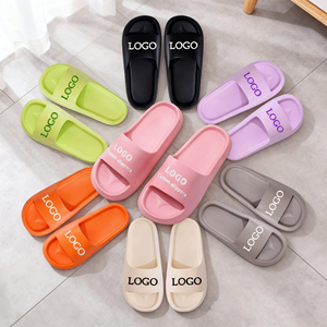OEM Designer Spa Maison Nuage Confortable Doux Eva Mousse Antidérapant Sandale Logo Personnalisé Diapositives Pantoufles pour Femme Homme Vente en Gros - Product Image 1