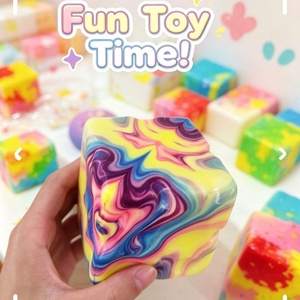Juego de Juguetes Sensoriales de Queso para Apretar, Cubos Coloridos Antiestrés para Adultos y Niños, Regalos para el Escritorio, Hogar y Oficina - Product Image 2