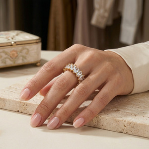 Anillo de Eternidad de Acero Inoxidable Chapado en Oro PVD con Circonitas Completas para Mujer, Verano R409 - Product Image 1