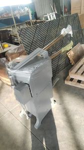 Soldadora de Puntos Fija de Acero Inoxidable de 1.5 mm, Máquina de Soldadura por Puntos de Brazo Largo para Chapa Metálica y Acero al Carbono - Product Image 4