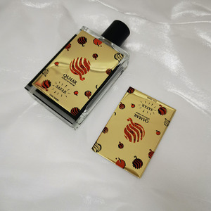 <span class=keywords><strong>Etichetta</strong></span> in Alluminio per Flaconi di Profumo con Finitura Metallica Dorata e Logo in Rilievo - Product Image 3