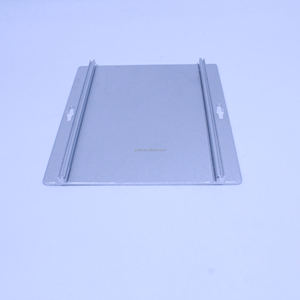 Fournisseur de profilés en aluminium de distribution d'énergie de voiture couvercle haut et bas radiateur radiateur pièces automobiles plaque de base support de boîte - Product Image 5