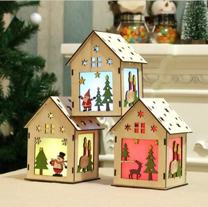 Albero di natale Incandescente Decorazioni Ciondolo Appeso Luce del LED Casa di Legno Per Gli Ornamenti di Festa di Nizza di Natale Regalo di Festival di Forniture - Product Image 1