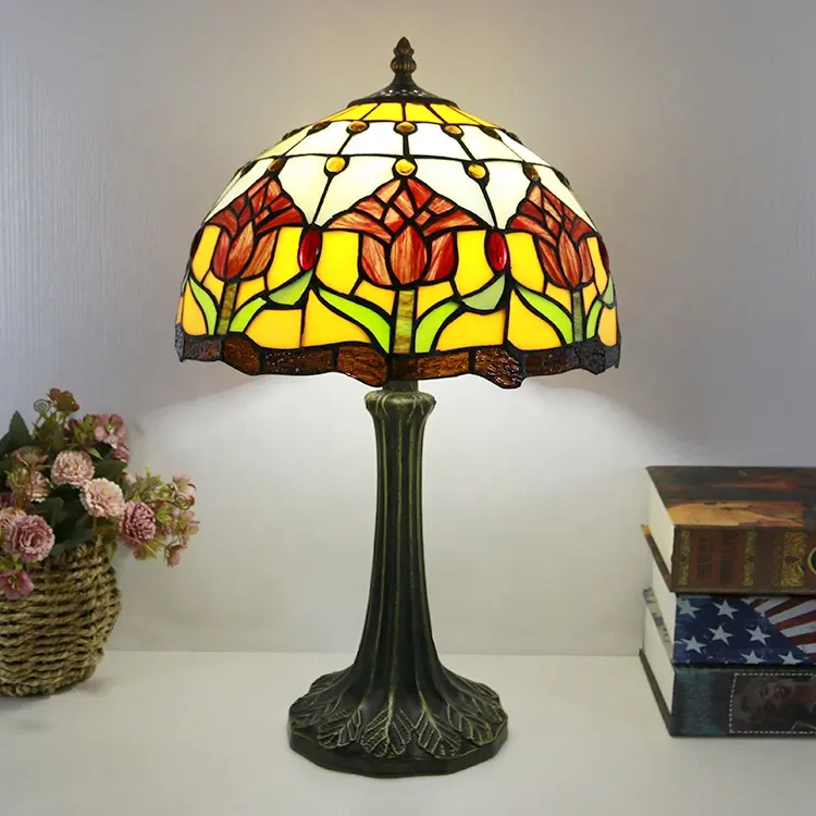 LongHuiJing Tiffany stile lampade da tavolo in vetro rosso tulipano fiore lampada da scrivania Base in metallo
