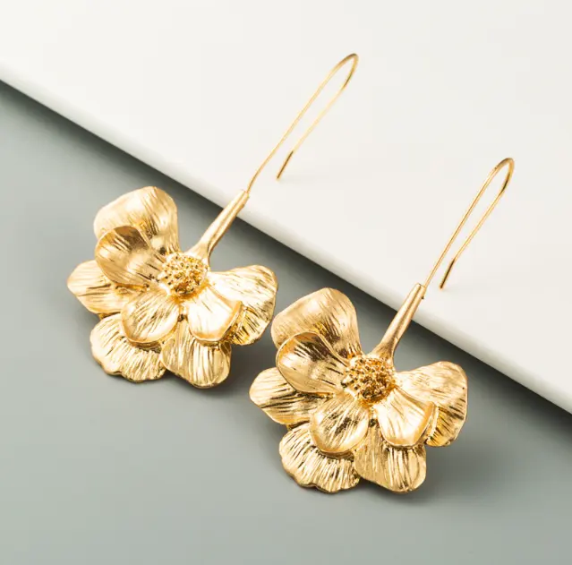 अतिरंजित नई फैशन लंबी फूल सरल सोने मिश्र धातु gingko पत्ता कान की बाली