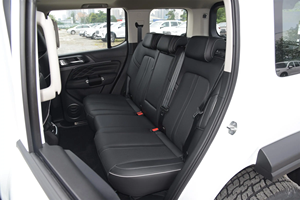 SUV tout-terrain tendance Tank 300, pneus 265/65 R17, vitesse maximale 170 km/h, adapté aux déplacements en extérieur et au quotidien - Product Image 5
