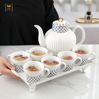 Cadeau du Ramadan Service à thé en céramique de luxe 8 pièces Service à thé et à café en porcelaine avec décor doré Théière et tasses en céramique