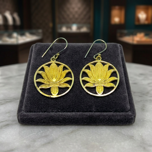 Boucles d'oreilles pendantes Silver Zone, couleur or, motif lotus, pour femmes et jeunes filles, design géométrique, style statement, pour mariages - Product Image 3