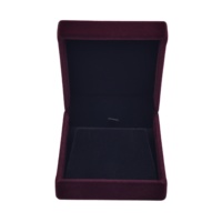 Boîte à bijoux rectangulaire en bois de luxe en velours avec motif carré et taille personnalisée pour une présentation élégante