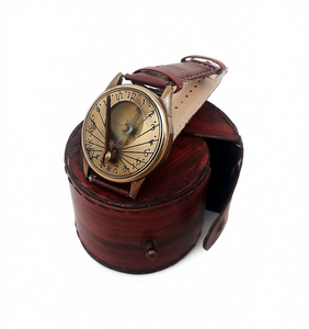 Magnifique montre artisanale en laiton massif, style vintage, avec boussole solaire nautique, montre-bracelet en laiton massif avec étui en cuir, cadeau - Product Image 1