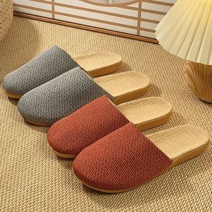 Sandales en tissu recouvert de lin à bout fermé pour femmes, sandales d'été à semelle épaisse pour usage domestique, pantoufles antidérapantes pour couples - Product Image 3