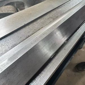 Torno Horizontal de Segunda Mano CME CW6180B para Trabajo Pesado, Husillo BT40/ISO40, 380V/220V, Longitud Máxima de Pieza de Trabajo de 1000 mm - Product Image 5