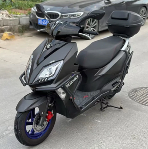 <span class=keywords><strong>Scooter</strong></span> <span class=keywords><strong>Suzuki</strong></span> UY125 125cc d'occasion - Véhicule fiable et économique pour les trajets urbains - Product Image 1