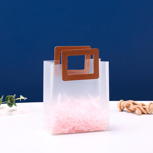 ロゴカスタム対応 高級PVC製 ショッピングトートバッグ フロスト加工 透明ハンドル 販促用 防水 大容量 - Product Image 2