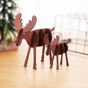 ของตกแต่งคริสต์มาสใหม่ งานฝีมือไม้รูปกวาง DIY ของขวัญสร้างสรรค์สำหรับเด็ก และของตกแต่งประกอบตั้งโต๊ะ - Product Image 2