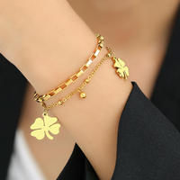 Bracelet Gaovo à double couche avec pendentif trèfle à quatre feuilles en acier inoxydable plaqué or 18 carats, bijoux simples et tendance pour femmes