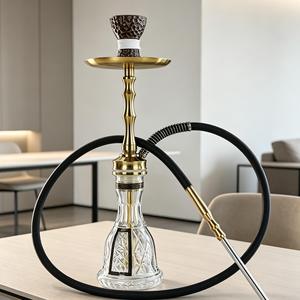 Cachimba de Cristal Dorada Moderna con Base en Tono Latón y Juego de Mangueras para Salón, Bar y Uso Doméstico - Product Image 1