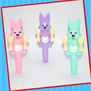 Jouet de boxe en plastique de vente chaude Super Rabbit Fist avec Candy Cheap Toys - Product Image 3