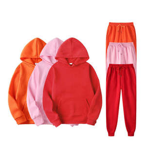 Ensemble de survêtement 2 pièces personnalisé pour femmes et hommes, coupe oversize, avec sweat à capuche zippé et pantalon de survêtement uni, idéal pour l'hiver et le sport. - Product Image 6