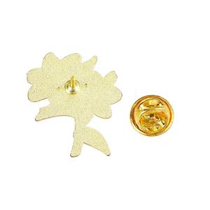 Squisita Spilla in Smalto Personalizzata a Tema <span class=keywords><strong>Amore</strong></span> con <span class=keywords><strong>Serie</strong></span> di Fiori di Giglio e Viola Freschi, Ideale per Gioielli Personalizzati e Regali di Laurea - Product Image 4
