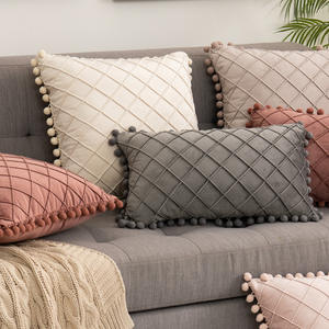 <span class=keywords><strong>Coussin</strong></span> de bureau de style européen pour <span class=keywords><strong>Amazon</strong></span> <span class=keywords><strong>coussin</strong></span> <span class=keywords><strong>lombaire</strong></span> en velours matelassé à pompon pour dormir en camping - Product Image 1