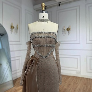 Vestido de noche sirena sin tirantes con cuentas Serene Hill LA73220, color nude, con mangas extraíbles y abertura lateral, para fiestas formales. - Product Image 3