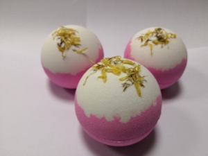 Bombe da Bagno Quadrate Effervescenti Ultrasottili (2mm) con Pellicola Termoretraibile - Ingrosso OEM, Fatte a Mano, Vegane - Product Image 3