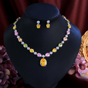 Parure de bijoux 2 pièces Noble avec pendentif ovale en zircon cubique couleur arc-en-ciel et boucles d'oreilles pendantes pour <span class=keywords><strong>femme</strong></span>, accessoires de costume de mariée et de fête - Product Image 4