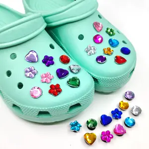 2024 nuovo arrivo commercio all'ingrosso PVC Custom shoe charms lucente all'ingrosso, cristallo bling scarpe charms