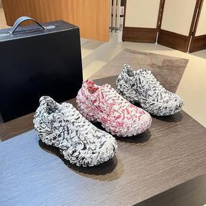 Zapatillas Deportivas Ligeras y Cómodas Rojas y Negras Transpirables con Cordones para Otoño e Invierno, Multifuncionales para Caminar, Correr y Deporte - Product Image 4