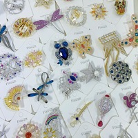 Broches tendance pour femmes, plaquées or, avec zircon coloré, imitation perle et motif Fritillaria, bijoux élégants en forme de fleur de paon pour soirée