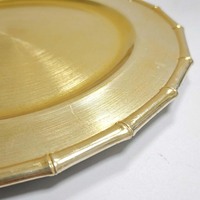 Assiette de présentation ronde décorative Annielu de luxe pour mariage, 13 pouces, en acrylique jaune avec bordure en perles de bambou, durable, pour événements et dîners