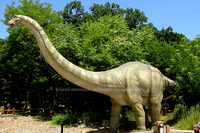 Parc à dinosaures, dinosaure géant Apatosaurus, dinosaure animatronique, dinosaure réaliste