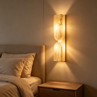 Lámpara de Pared de Alabastro Español con Forma de Reloj de Arena, de Piedra Prensada, en Cobre/Hierro, LED Regulable, Alto CRI 90, para Dormitorio u Hotel