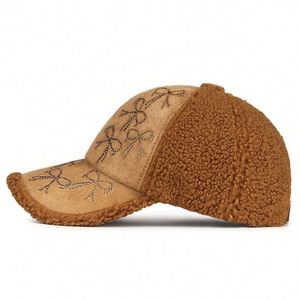 Casquette de baseball en peluche avec nœud et strass, version coréenne, mignonne et tendance, pour filles et femmes, idéale pour l'hiver - Product Image 4