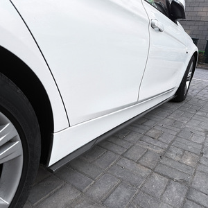 Kit carrosserie jupes latérales BMW Série 3 F30 F31 ABS Noir Piano Texture Fibre de Carbone Arrière 2013-2019 Empattement Standard - Product Image 2